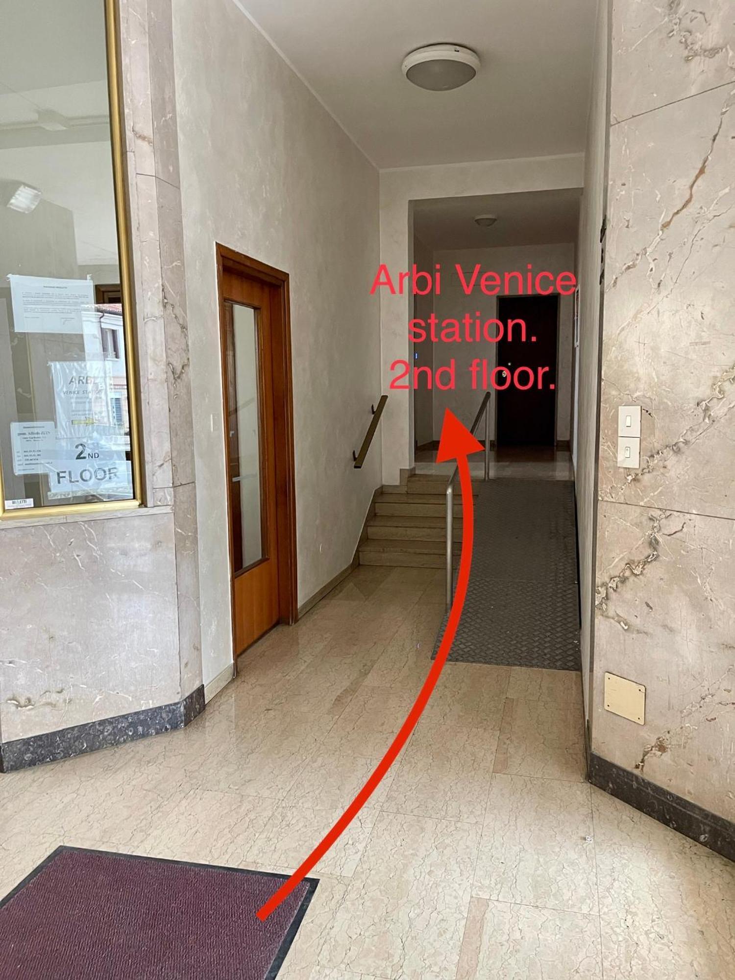 Arbi Venice Station Mestre Exteriör bild